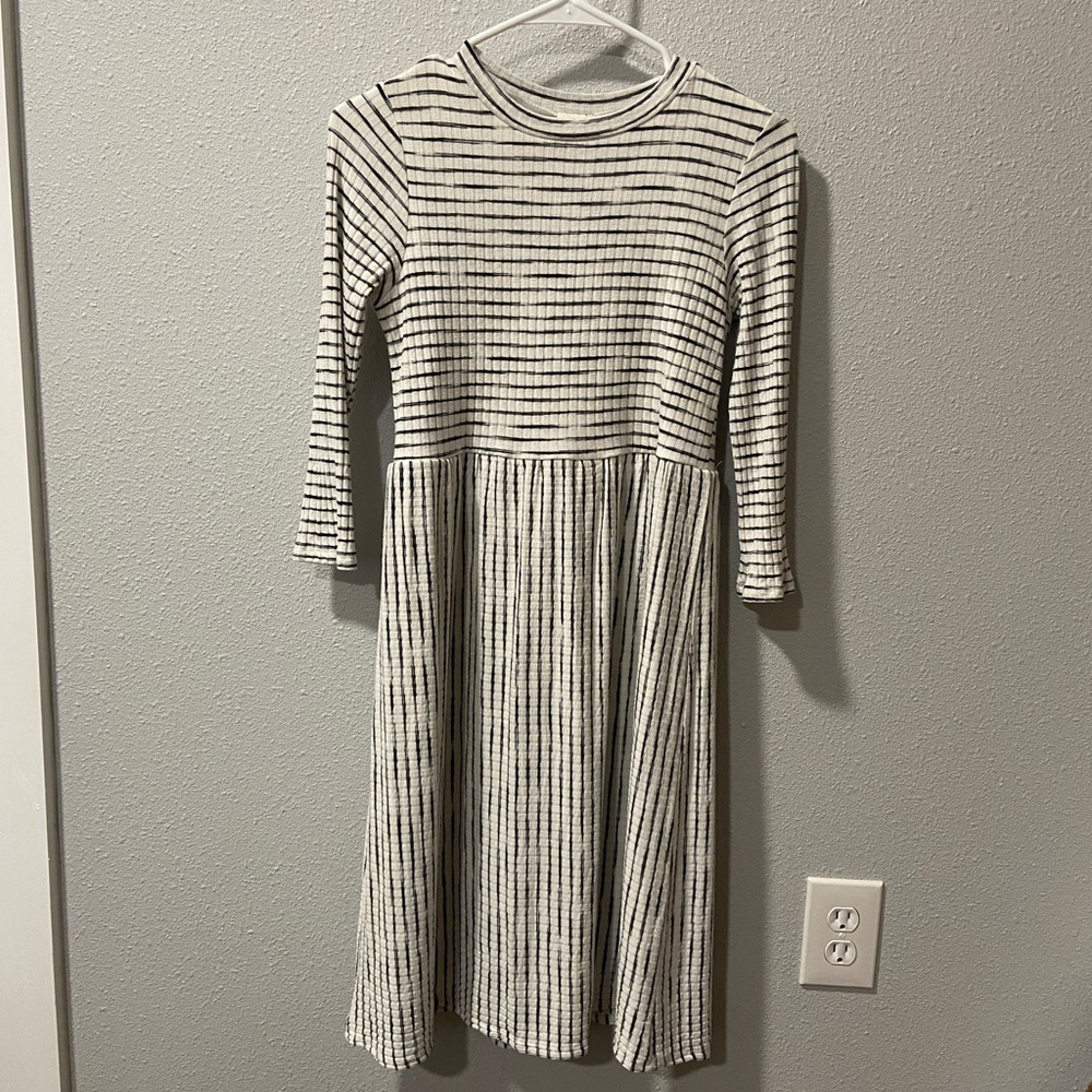 Ivory Ribbed Stripped Midi Maternity Dress